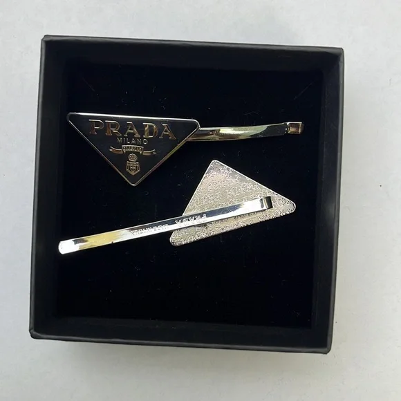 2 metal hair clips - Picture 3 of 6